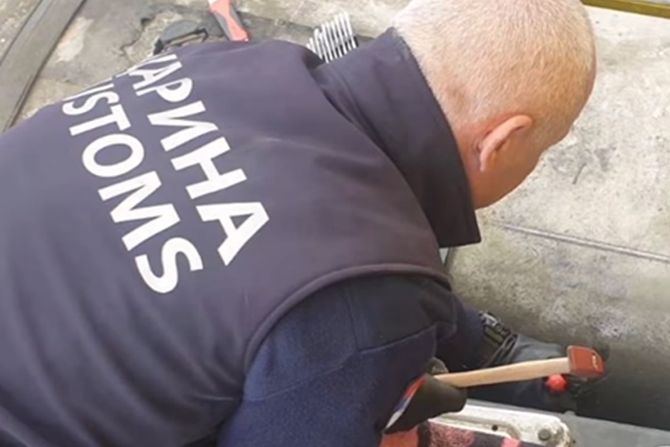 Carina, carinik, granični prelaz Preševo Carina, carinik, granični prelaz Preševo