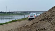 Iz Dunava izvučen automobil koji je ukraden, zapaljen i gurnut u reku: Jedna stvar muči inspektore