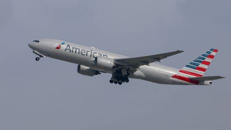 Boeing 777 American Airlines