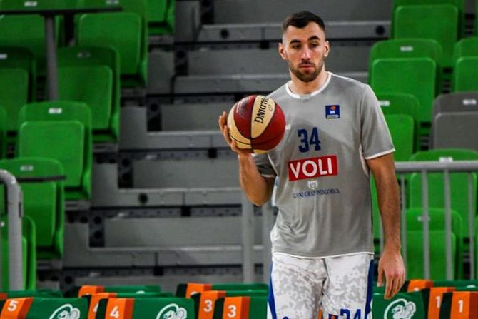 Kenan Kamenjaš Kenan Kamenjaš