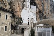 SLAVIMO VELIKI PRAZNIK: Ovo su najvažniji običaji koje morate ispoštovati za Svetog Vasilija Ostroškog
