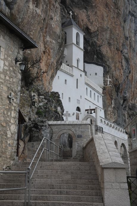 Manastir Ostrog