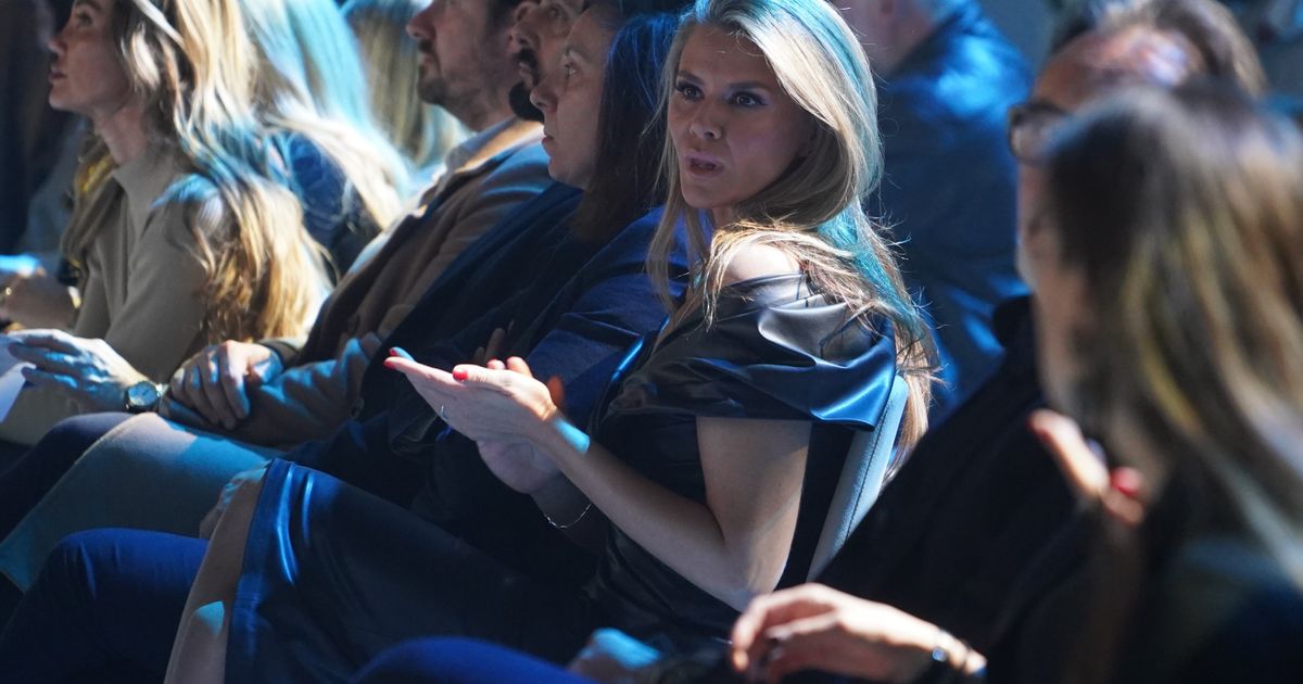 Melina za kumu izabrala milijarderku: Svi je dobro znate! Za veridbu dobila prsten, stan i torbu od 80.000€?! - Telegraf.rs