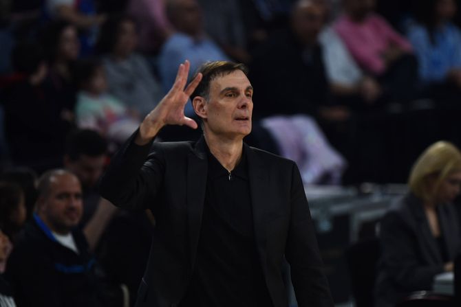 KK Anadolu Efes - KK Olimpijakos