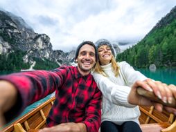 sreća, ljubavni par, finci, čamac, ljubav, smeh