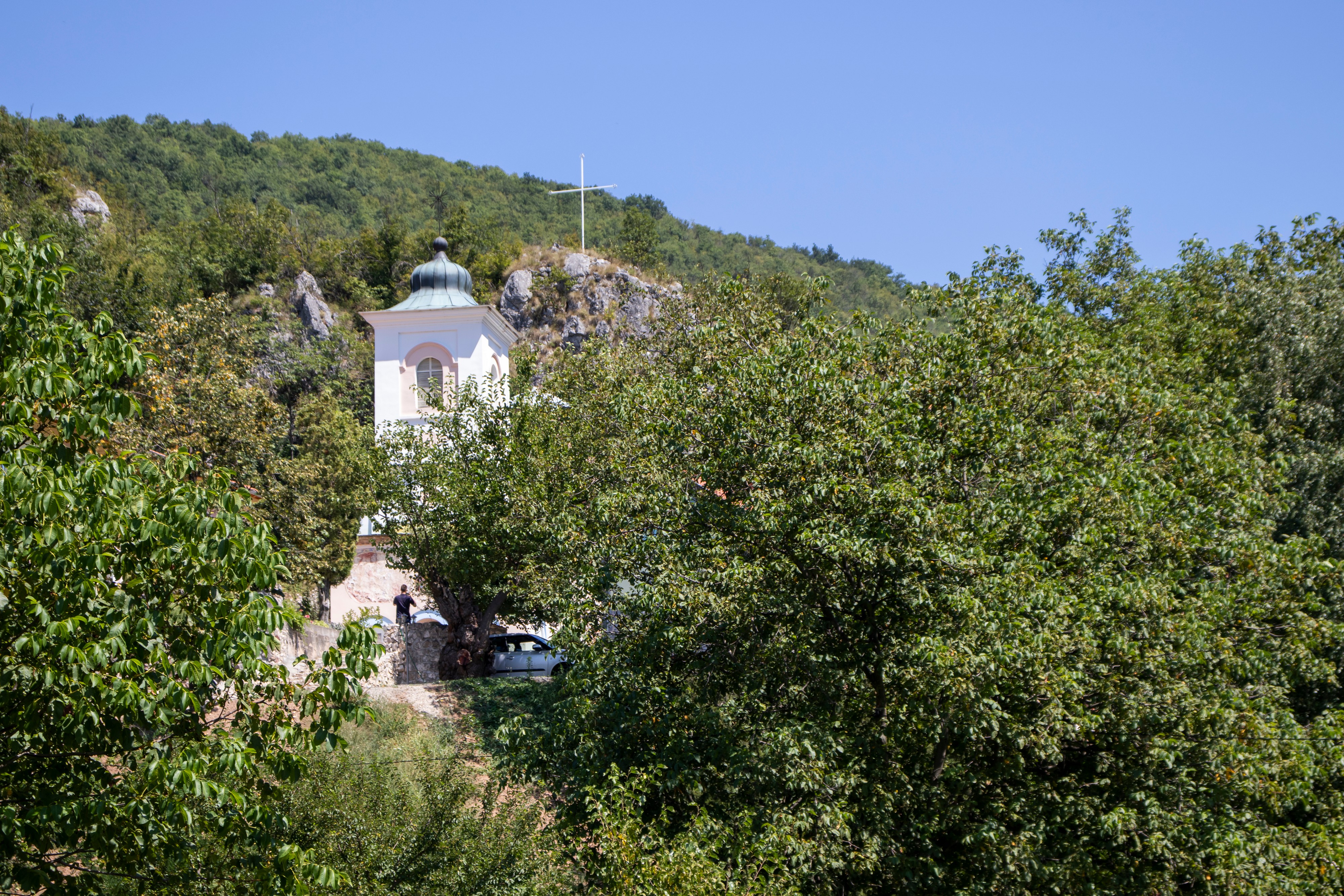 Čitav kraj karakterišu prirodne lepote: Vitovnica je i mesto na kome počivaju zemni ostaci srpskog duhovnika
