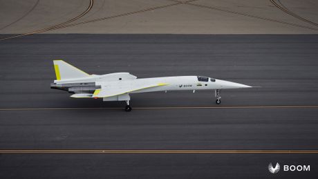 Prvi let XB-1 Boom Supersonica