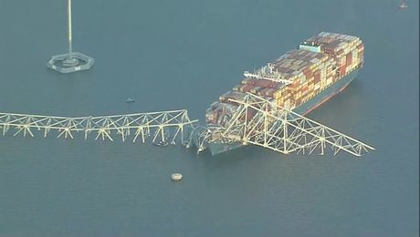 Baltimor, sudar broda sa mostom