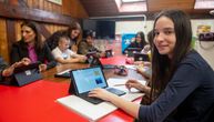 Za korisne i bezbedne digitalne tehnologije u školama: Nastavlja se saradnja UNICEF-a i kompanije Yettel