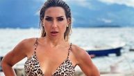 Jovana Jeremić u tigrastom bikiniju, donji deo "povukla" gore: "Niste ni svesni kako izgledam..."