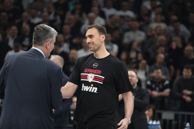 Košarka Evroliga KK Partizan KK Olimpijakos, Nikola Milutinov