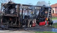 Jeziva fotografija autobusa nakon gašenja požara kod Loznice: Ostao samo kostur vozila