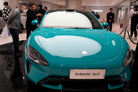 Kineska kompanija Xiaomi danas predstavlja svoj prvi električni automobil SU7