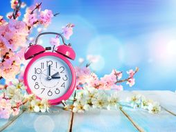 Pomeranje sata unapred proleće letnje računanje vremena