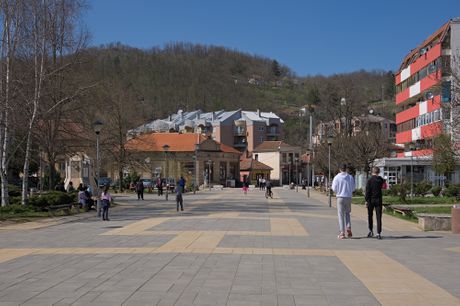 Opština panorama grada centar Medveđa