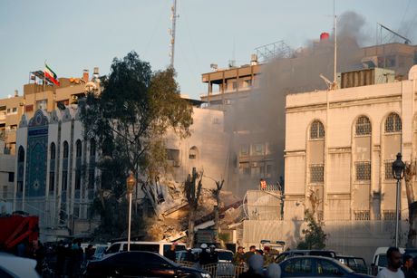 Damask, Sirija, u napadu uništen konzulat Irana
