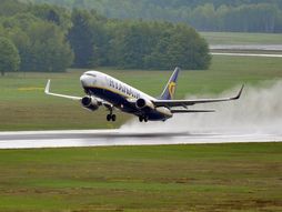 Avion Rajaner Ryanair 01