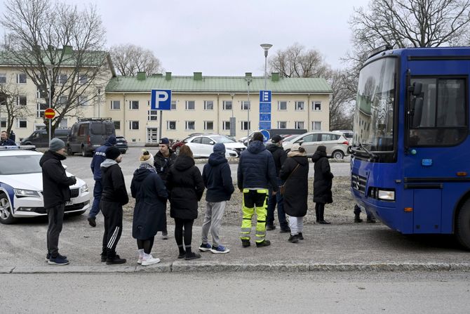 Viertola osnovna škola pucnjava Finska