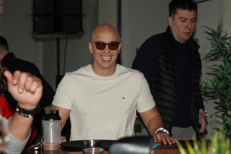 U klincu, treca sezona, Miloš Petrović Trojpec