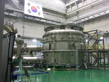 KSTAR tokamak reaktor fuzija