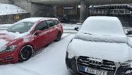 Sneg napravio haos, vozači bili zaglavljeni 10 sati, vlasti na udaru: Vlada je i dalje na uskršnjem raspustu?