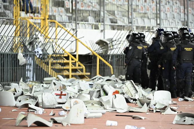 Neredi posle meča Hajduk - Dinamo na Poljudu