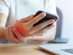 Držanje mobilnog telefona