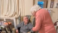 Imaju demenciju, a posle 30 godina stavljeni su u isti starački dom: Već su ugovorili svoj "prvi" sastanak