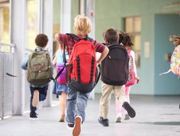 deca škola knjige ranac početak školske godine