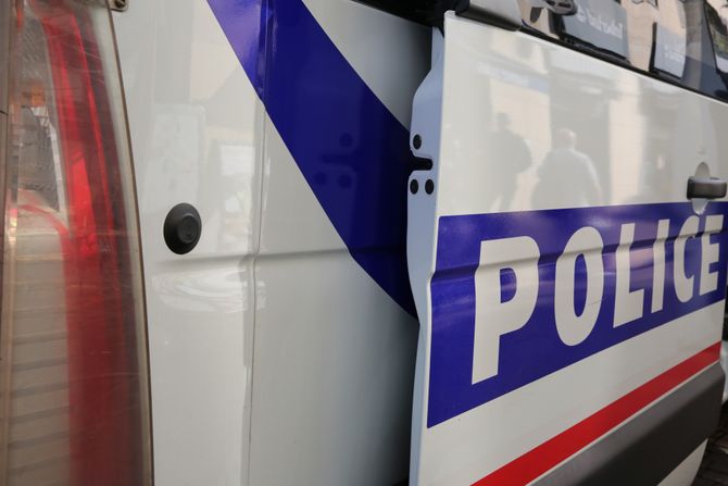 Francuska policija, Policajci u Francuskoj Parrizu Francuska policija, Policajci u Francuskoj Parrizu
