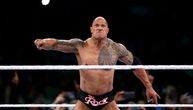 Spektakl u Filadelfiji: Rok se vratio posle osam godina i pokorio WWE, borci "leteli" po stolovima i ogradi