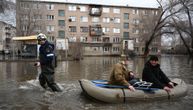 Jeziv prizor poplava u Rusiji i Kazahstanu: Desetine hiljada ljudi evakuisano, brane probijene, voda nadolazi
