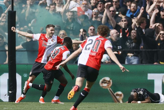 FK Ajaks, FK Fejenord FK Ajaks, FK Fejenord