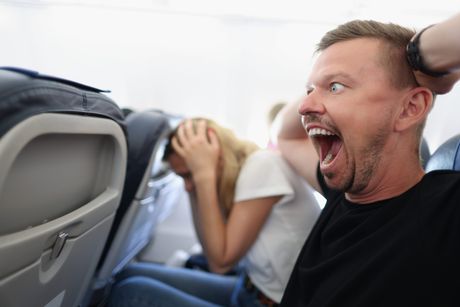 Drama u avionu putnici