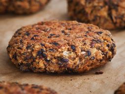 Burger od kinoe i pasulja