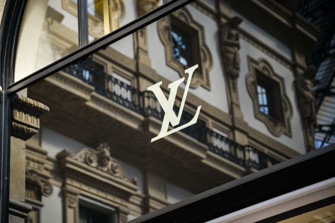 Lui Viton, Louis Vuitton