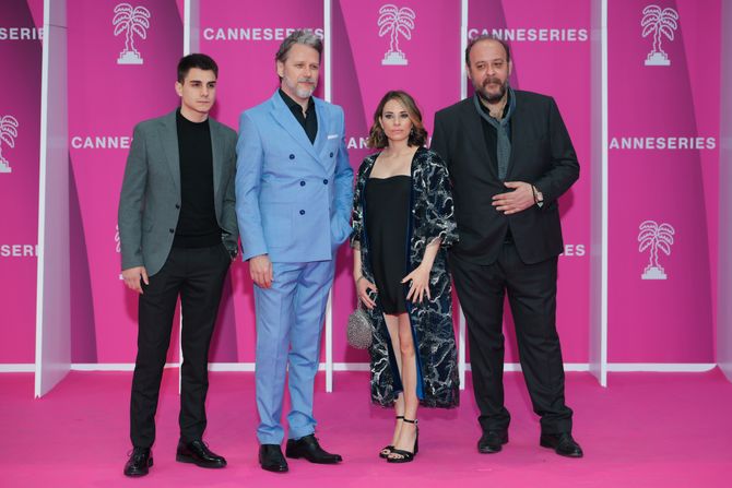 Pink Carpet , Lazar Tasic,Dragan Micanovic,Milica Gojkovic,Ljubomir Bandovic