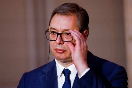 Aleksandar Vučić, Pariz Aleksandar Vučić, Pariz