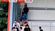 Šokantna scena u Crnoj Gori: Navijač snimljen dok vrši nuždu na stadionu, Varvari izbačeni sa tribina
