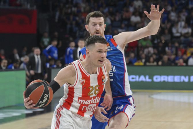 KK Anadolu Efes - KK Crvena zvezda