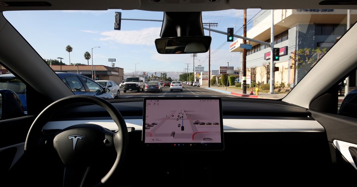 More Dangerous Than the Average Driver? Tesla Robotaxi Causing Chaos on the Streets, Numbers Don't Lie