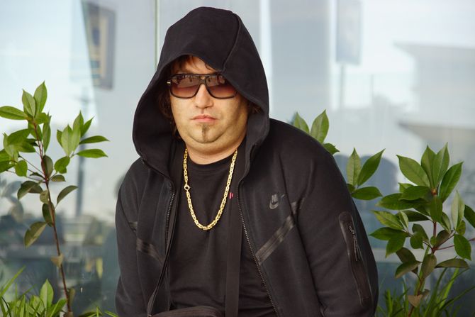 Rasta se oglasio nakon operacije: Podelio prizor iz bolničke sobe i ...