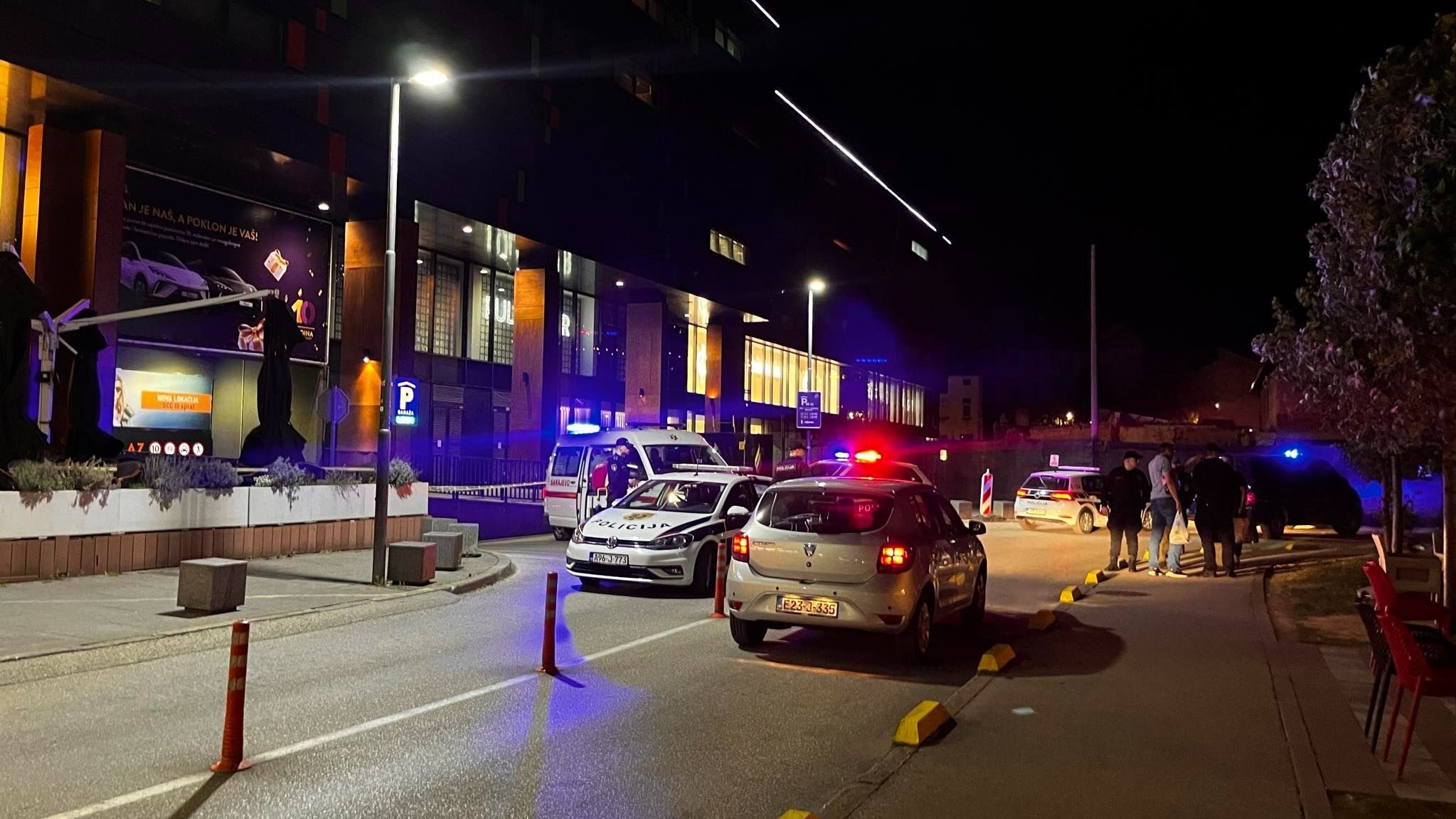 Drama na Alipašinom Polju: Pucano iz "kadilaka" u pokretu