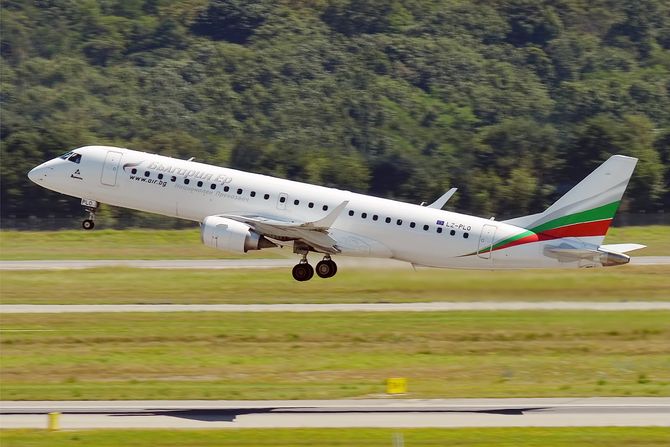 E190 Bulgaria Air