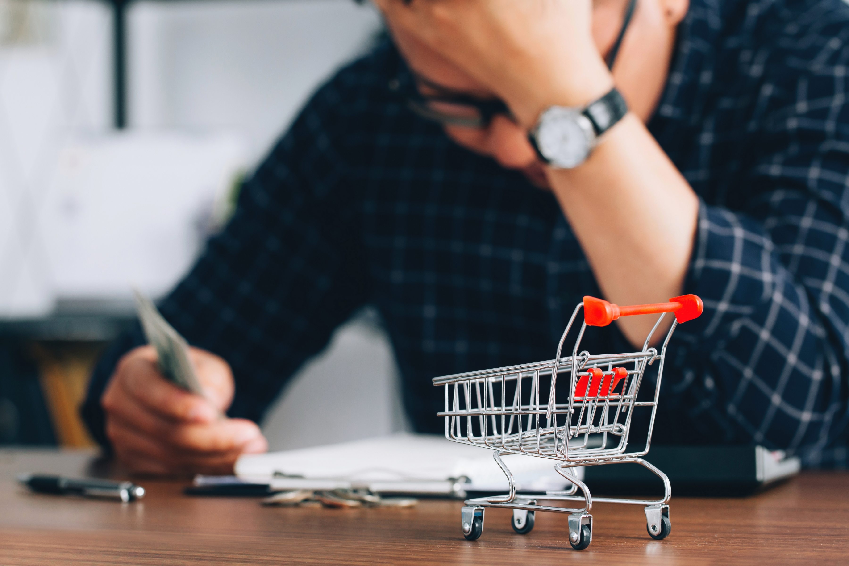 Građani evrozone očekuju inflaciju od čak 4 odsto, daleko više nego što predviđa Evropska centralna banka