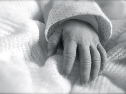 beba ruke, rucice, mrtva beba