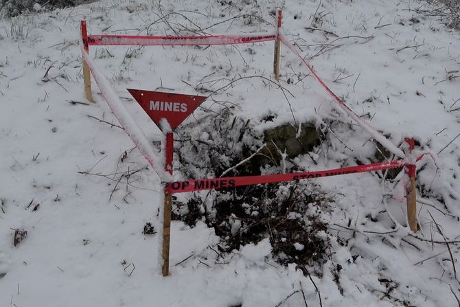 U toku razminiranje na aerodromu Ponikve kod Užica