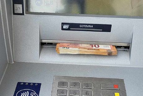 Novac bankomat Slovenija