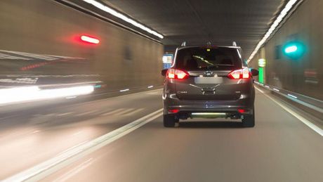 Brza vožnja preticanje