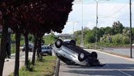 Uske ulice, a stravičan sudar! Auto umalo završio na krovu: Prva slika sa mesta jezivog udesa u Zemunu